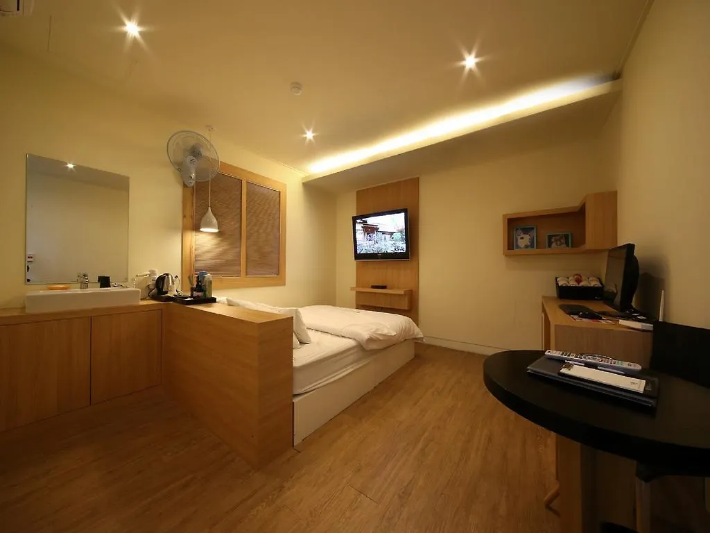 Seven Motel Busan Hotel