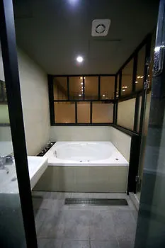 Seven Motel Busan 2*,