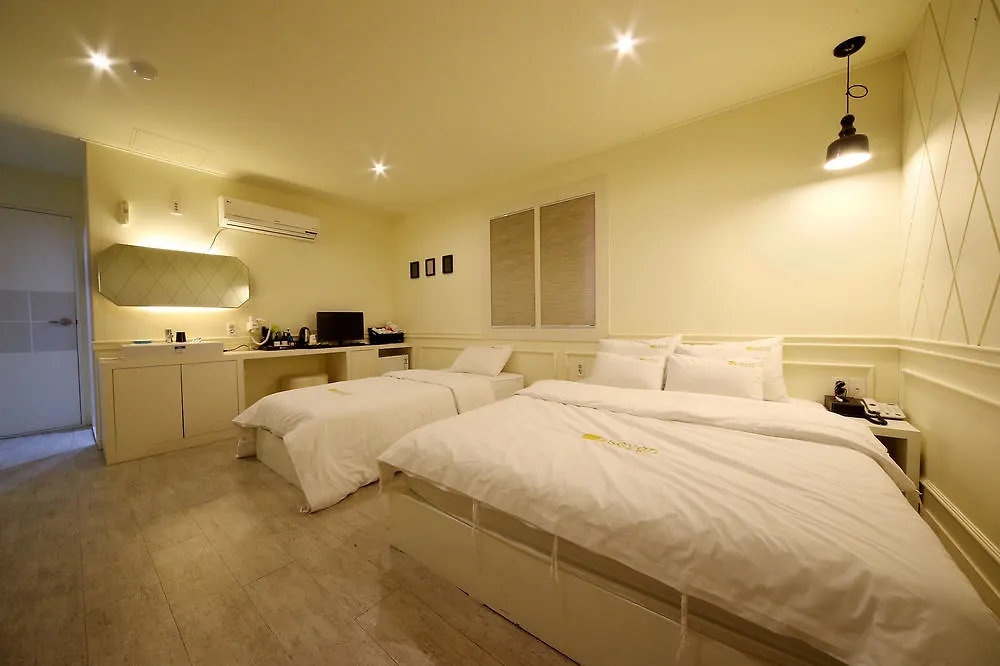 Hotel Seven Motel Busan