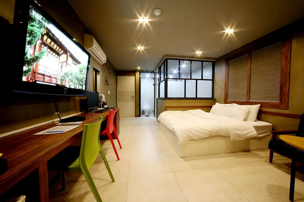 Seven Motel Busan 2*,